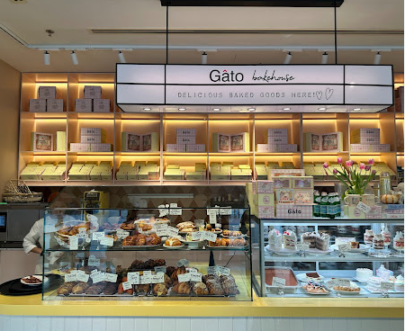 Gato bakery counter
